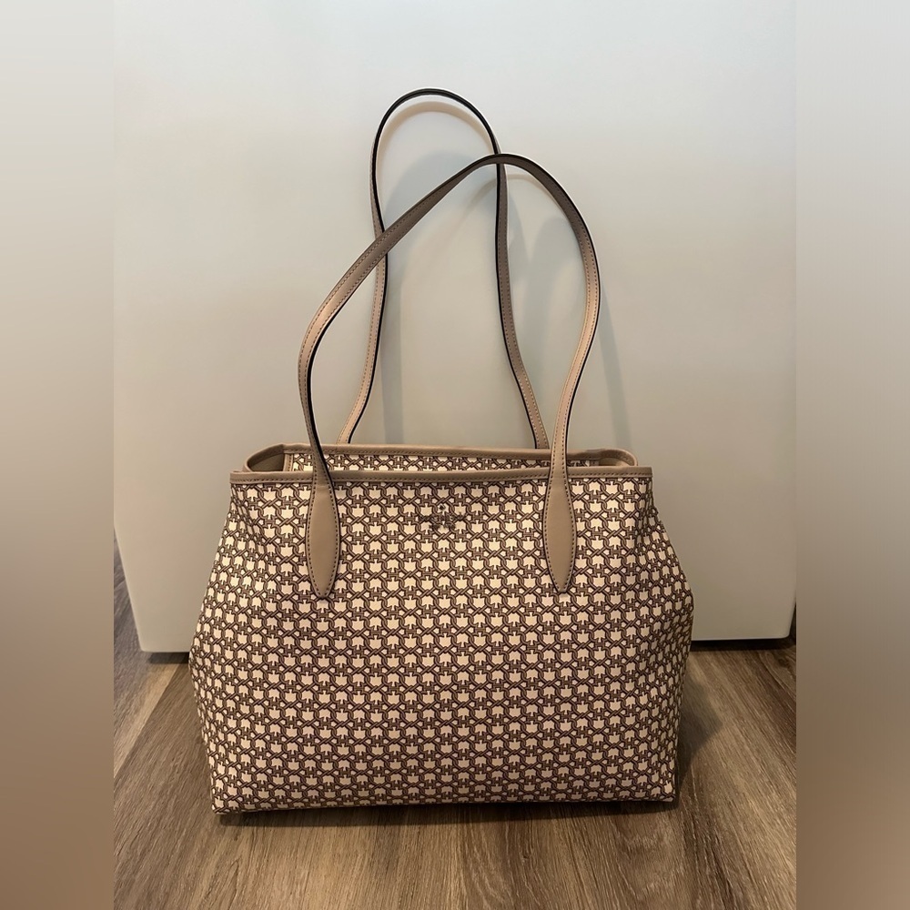 Kate Spade Spade Link large tote with matching large wallet - Picture 5 of 11